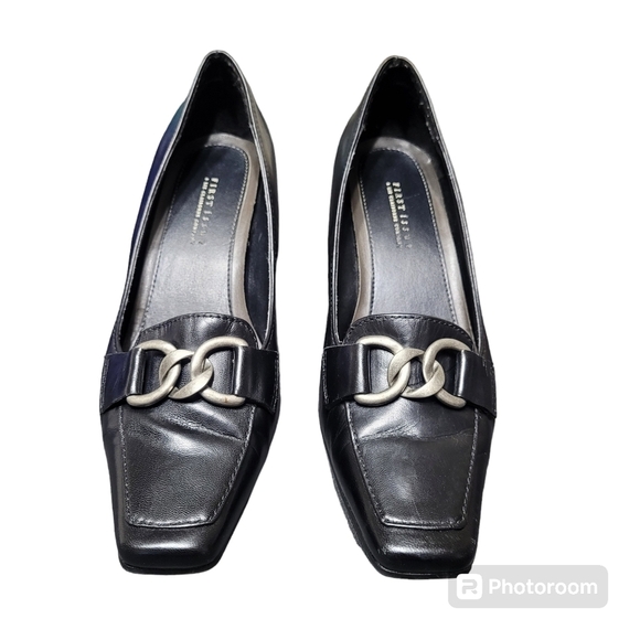 Liz Claiborne First Issue Black Leather Agatha Pumps Size 6.5 - Picture 1 of 8